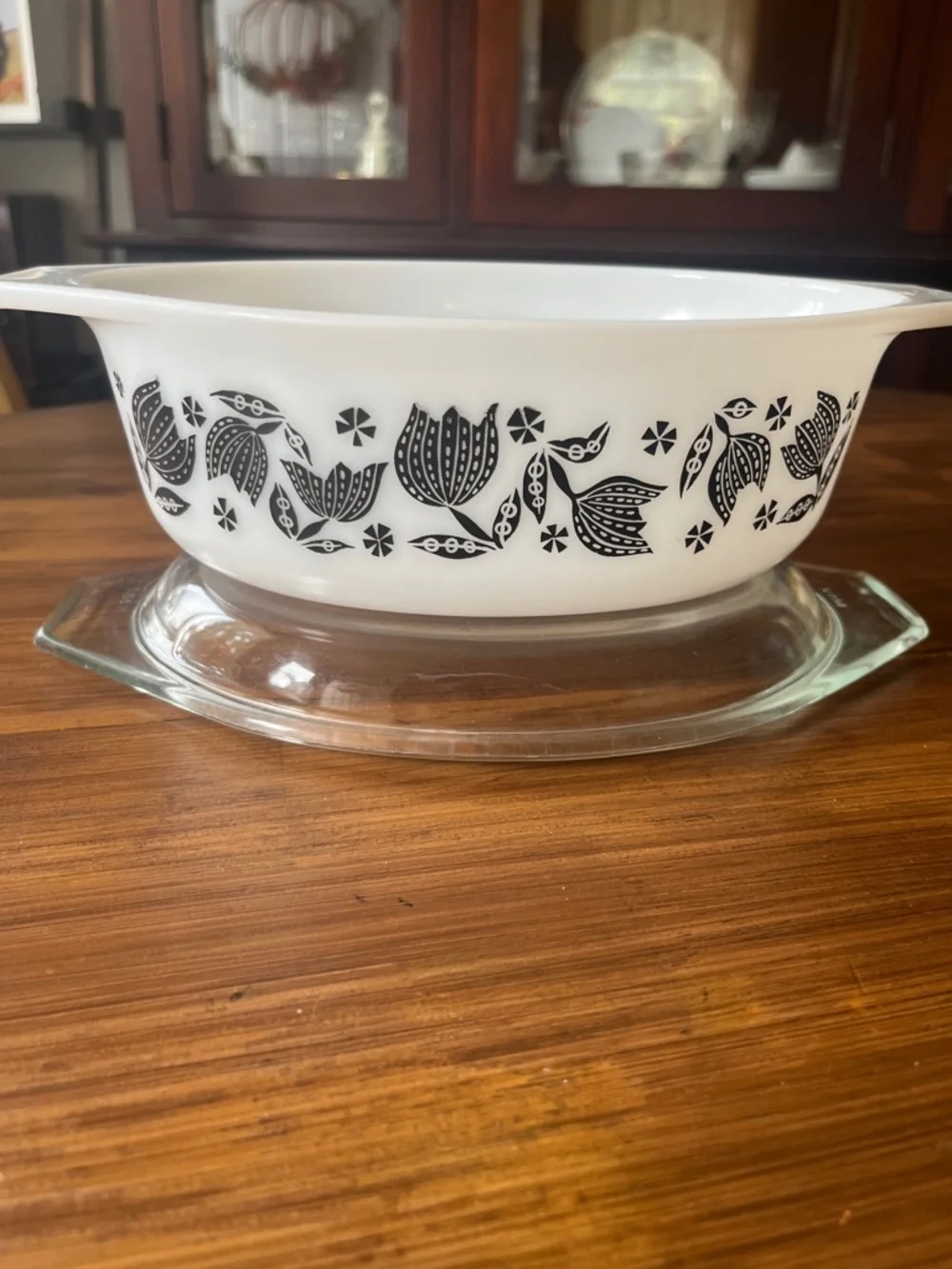 Rare Vintage Pyrex Black Tulip 1.5 Quart Casserole Dish